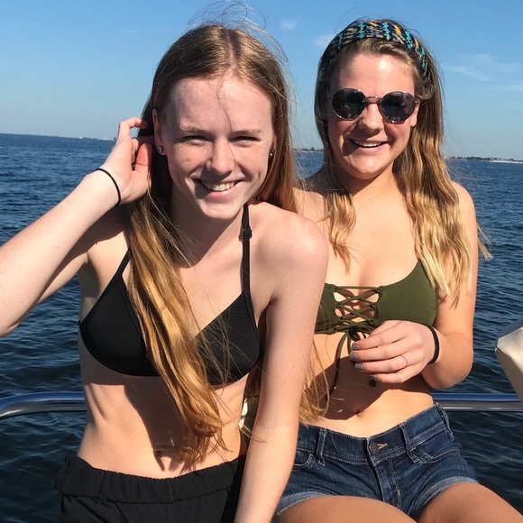 Meet your Posher, Abby - Picture 1 of 5